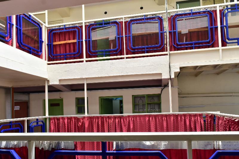 Ibis Hotel Ниери Екстериор снимка